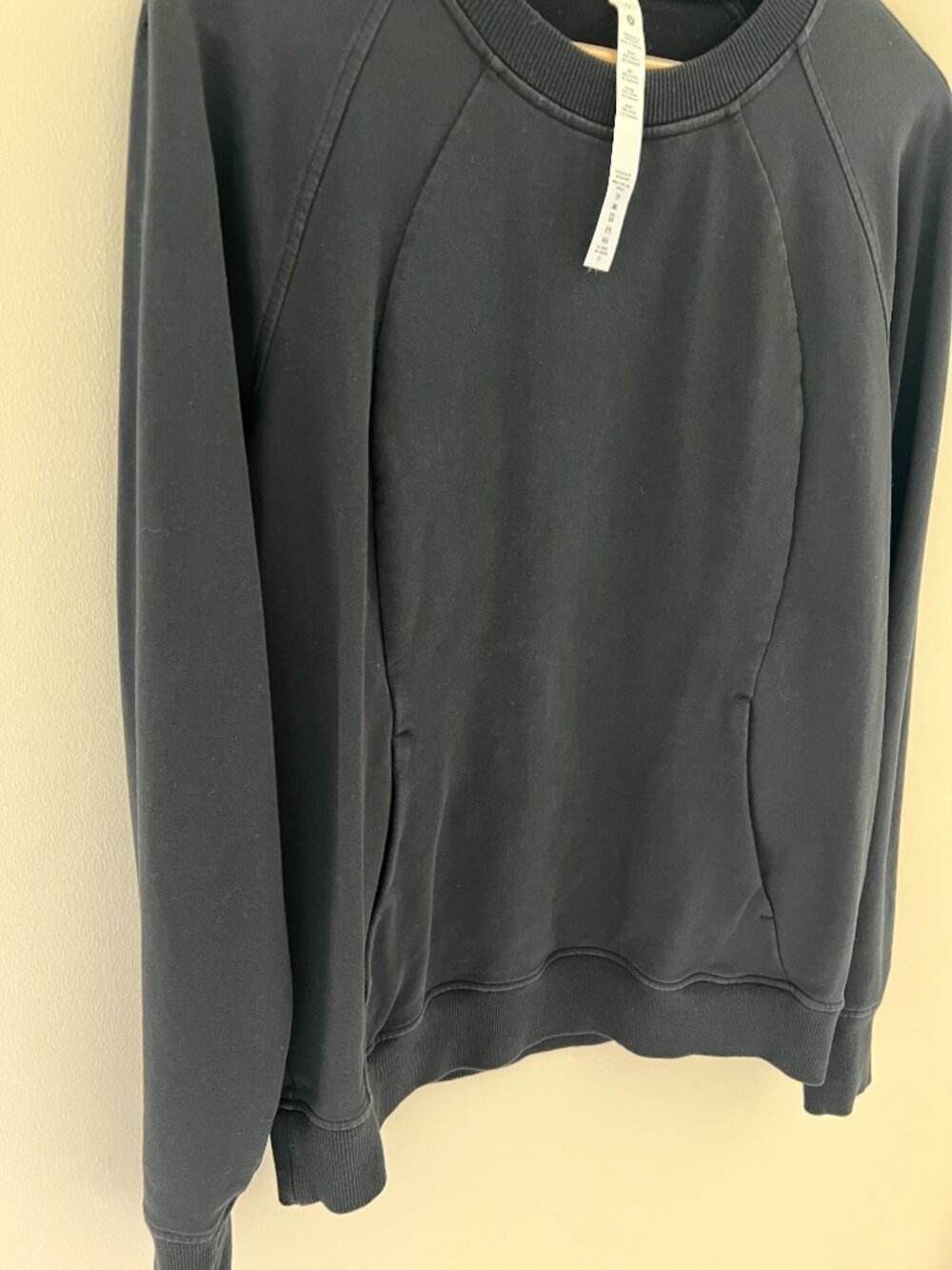 Lululemon Women’s Scuba Crew Sweatshirt 12 Black Athleisure Yoga - Picture 11 of 12